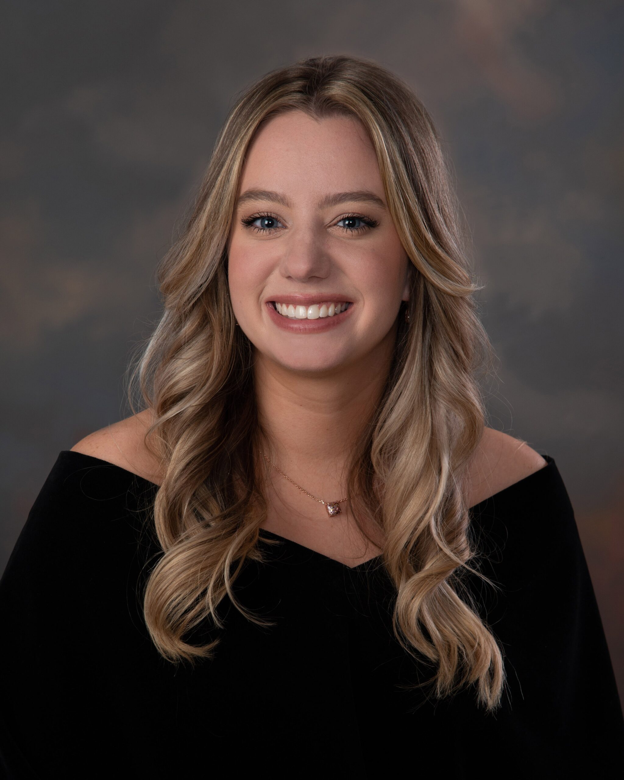 Nina Headshot 062025